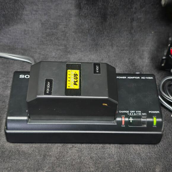SONY Video Camera Recorder CCD-TRV91 Camcorder Charger Batteries & Videotape - Picture 11 of 16